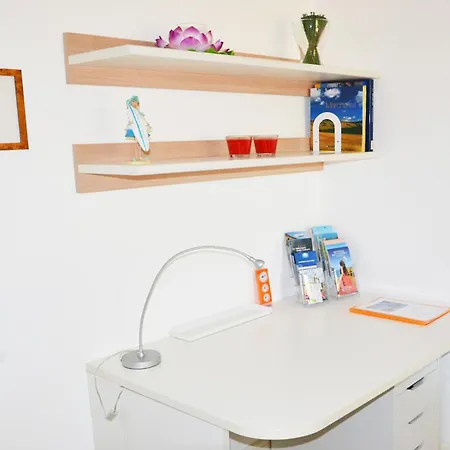 Ambra By Ermosa - Con Giardino E Sdraio - A 300 M Dal Mare