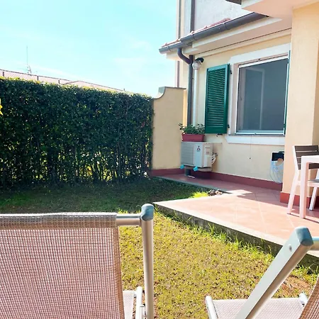 Ambra By Ermosa - Con Giardino E Sdraio - A 300 M Dal Mare