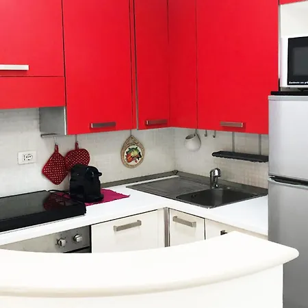 Ambra By Ermosa - Con Giardino E Sdraio - A 300 M Dal Mare 公寓