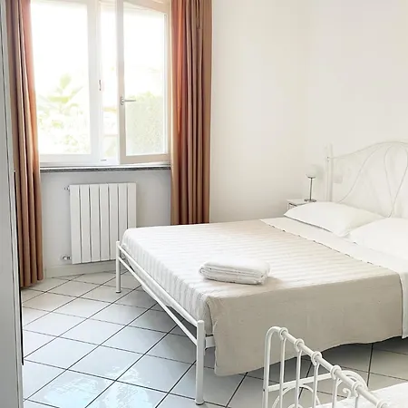 Ambra By Ermosa - Con Giardino E Sdraio - A 300 M Dal Mare Appartamento *