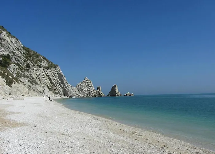 Ambra By Ermosa - Con Giardino E Sdraio - A 300 M Dal Mare