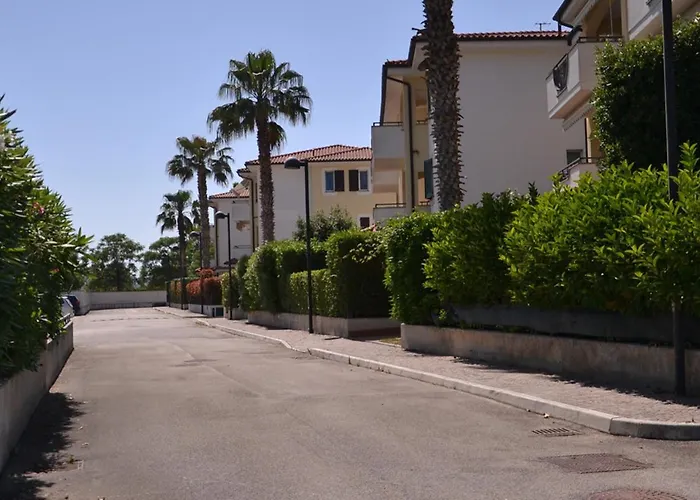 Διαμέρισμα Ambra By Ermosa - Con Giardino E Sdraio - A 300 M Dal Mare *