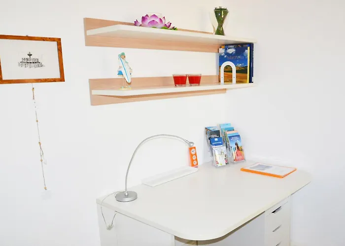 Ambra By Ermosa - Con Giardino E Sdraio - A 300 M Dal Mare